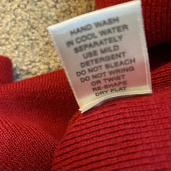 Christopher & Banks Red Button Down Sweater Size M - Picture 8 of 8